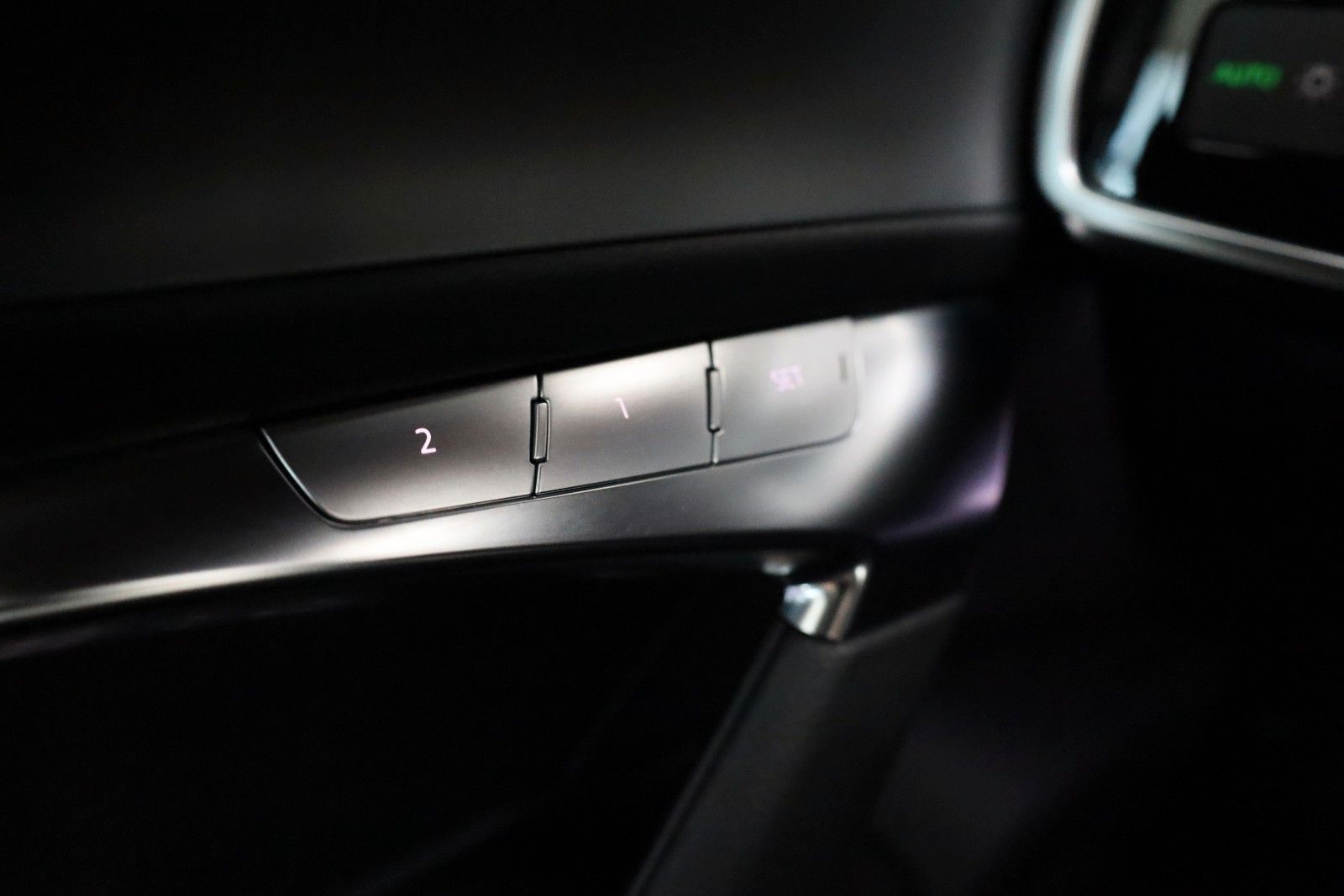 Fahrzeugabbildung Audi A6 Avant 40 TDI quattro Leder,Navi,LED,Kamer,AHK