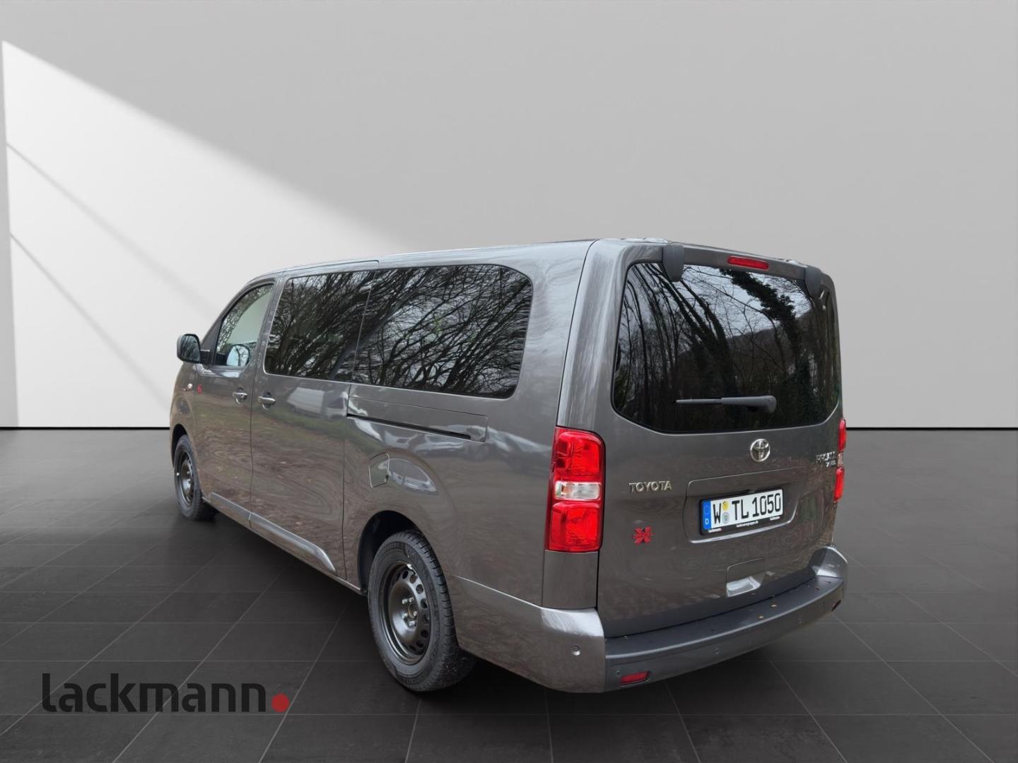 Toyota Proace 2.0 L2 4X4 Shuttle Comfort Verso 9 Sitzer