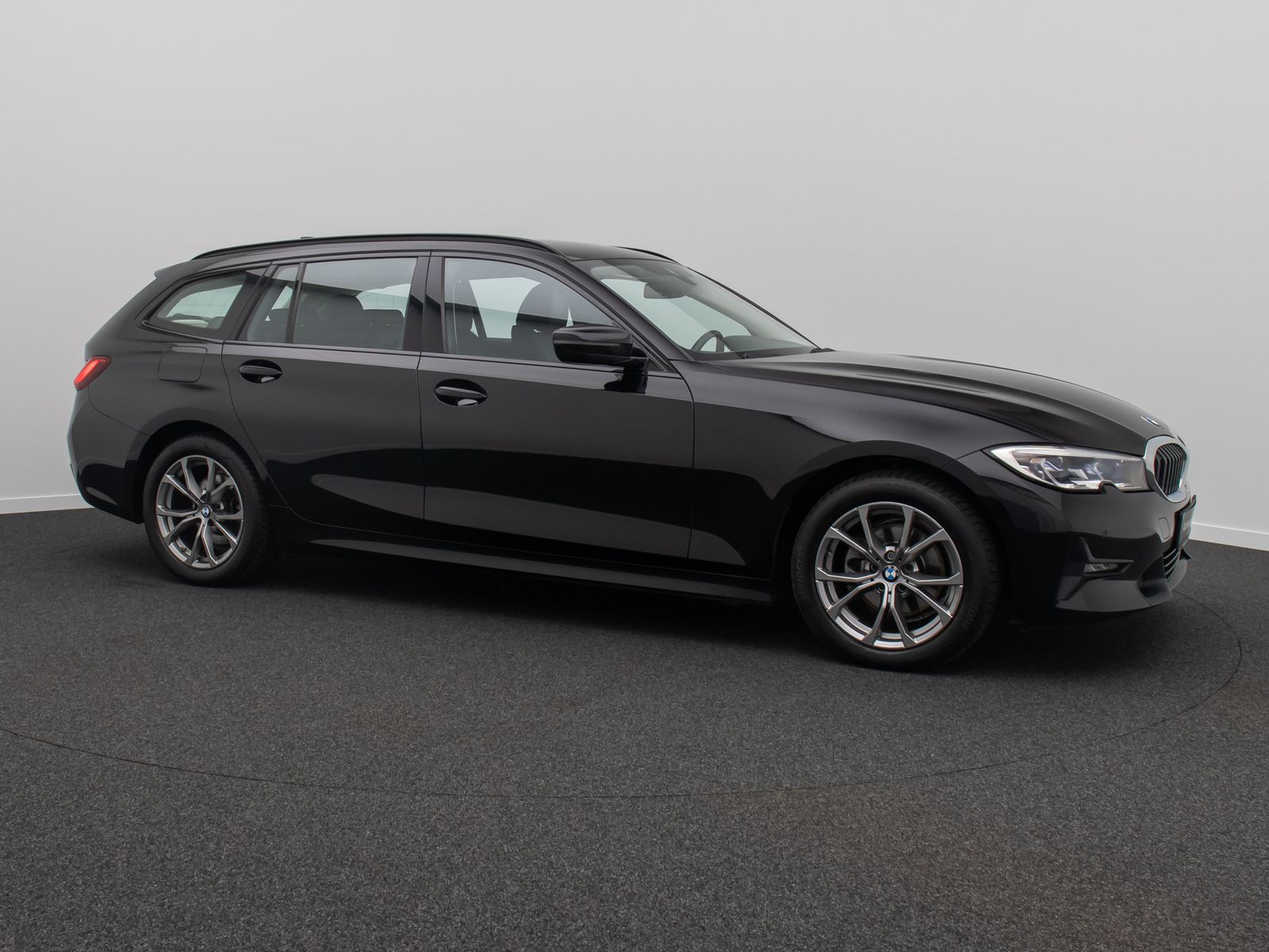 Fahrzeugabbildung BMW 320d  xD Sport Line Laser HUD DAB Komfort Alarm