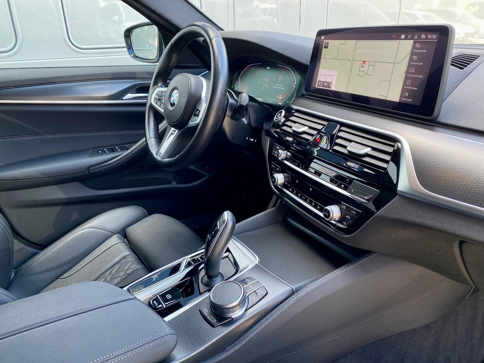 BMW 520 d xDrive M Sport Touring Standheizung AHK