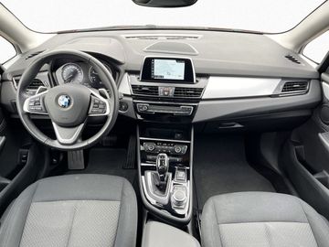 BMW 218 - 11