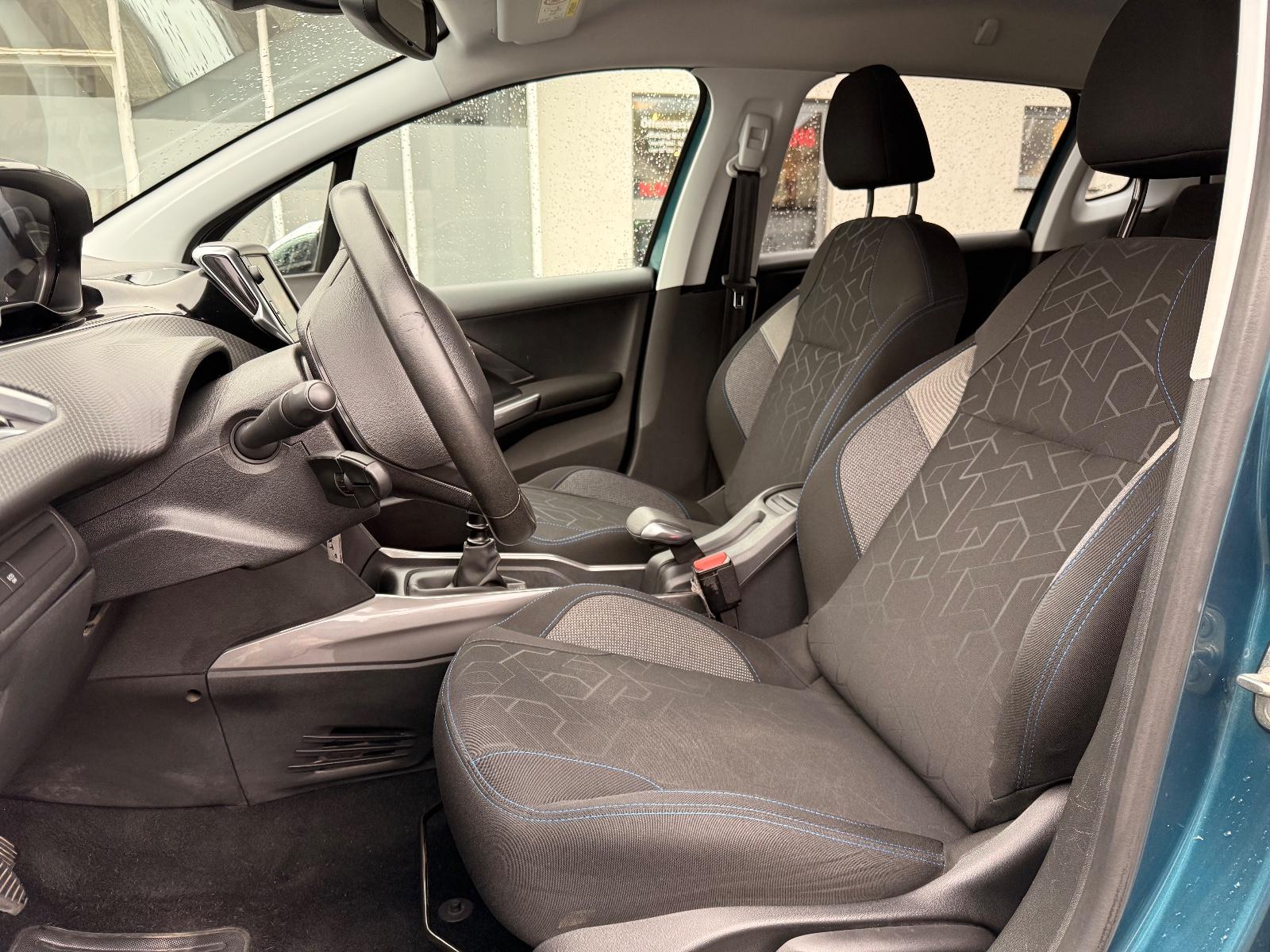 Peugeot 2008 Style Navi PDC Klima