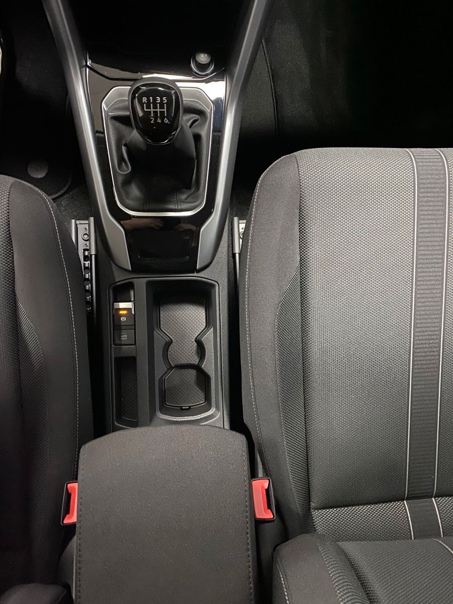 Fahrzeugabbildung Volkswagen T-Roc 1.0 TSI LIFE+SITZHEIZUNG+PARKHILFE+ALU+LED