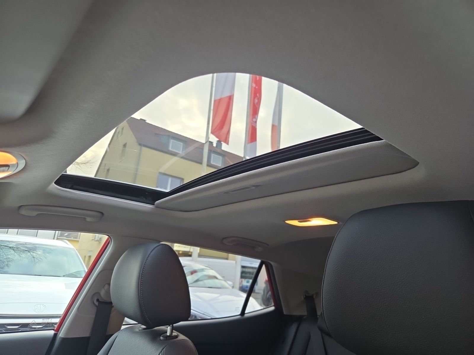 Fahrzeugabbildung Kia Stonic 1.0 T-GDI Platinum Edition 120 PS Autom *