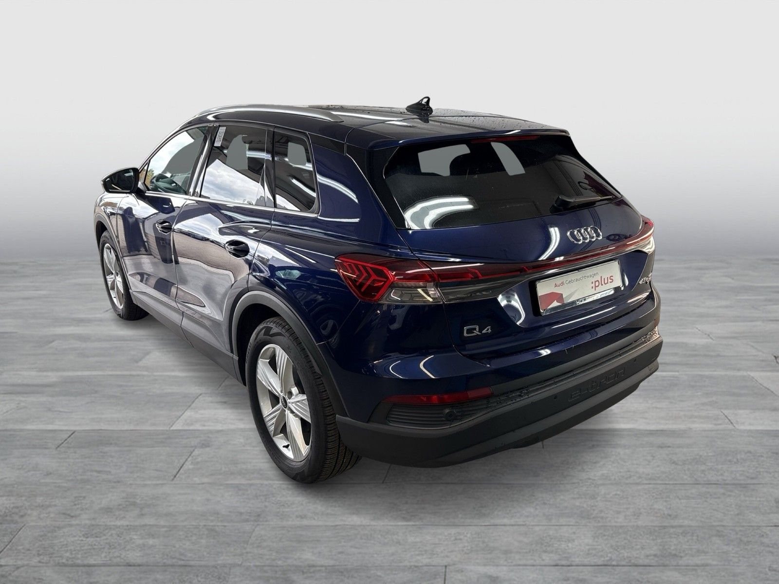Audi Q4 e-tron 45 quattro S LINE PANO CAM ACC LM19 foto 5