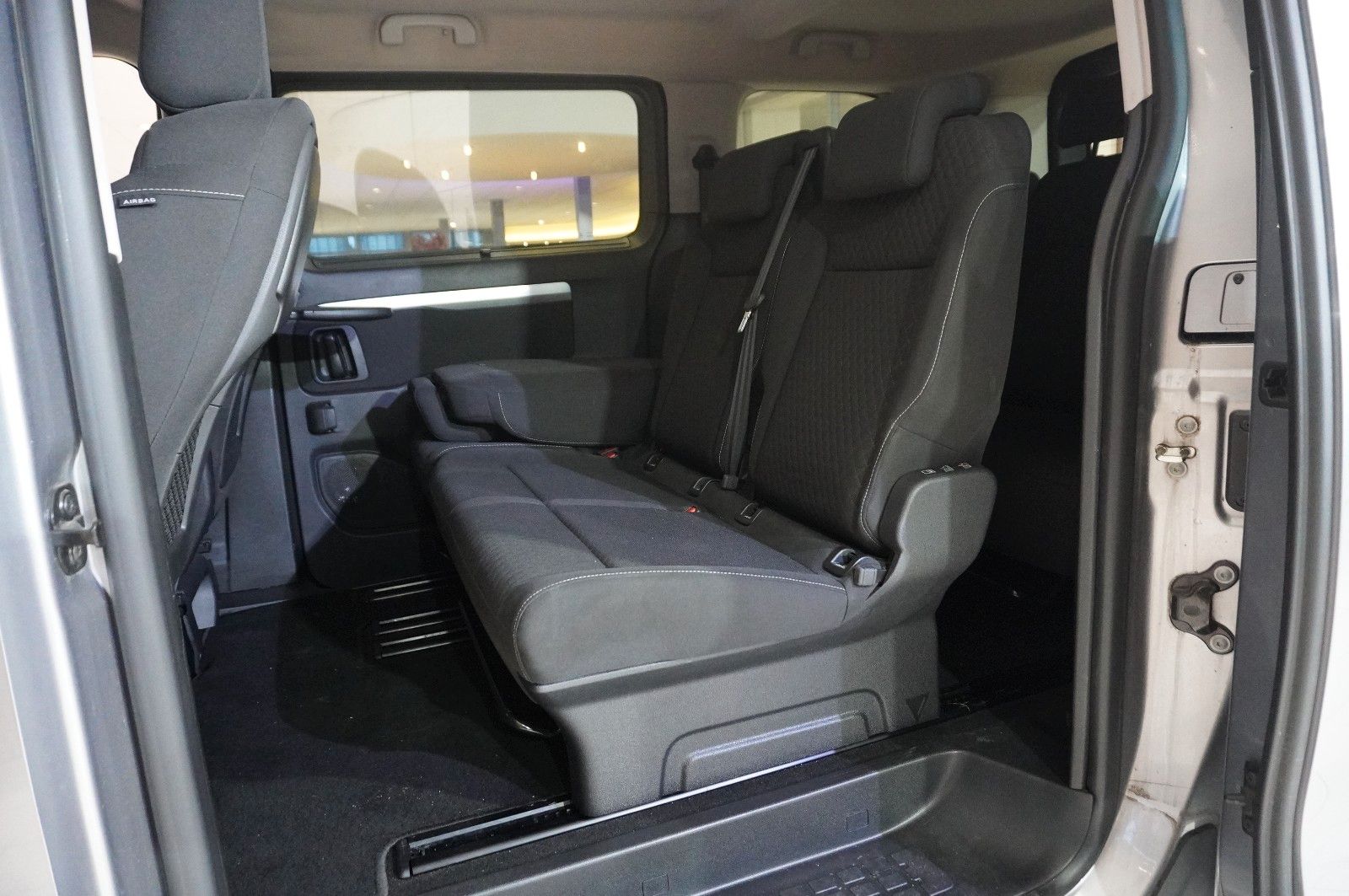 Fahrzeugabbildung Opel Zafira Life 2.0D "M" EDITION 8-SITZ NAVI/HUD/DAB