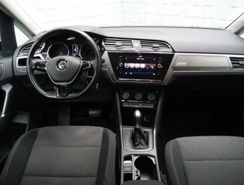 Volkswagen Touran - 9