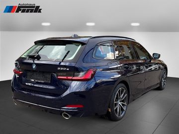 BMW 330e xDrive Touring A Head-Up DAB LED RFK Shz
