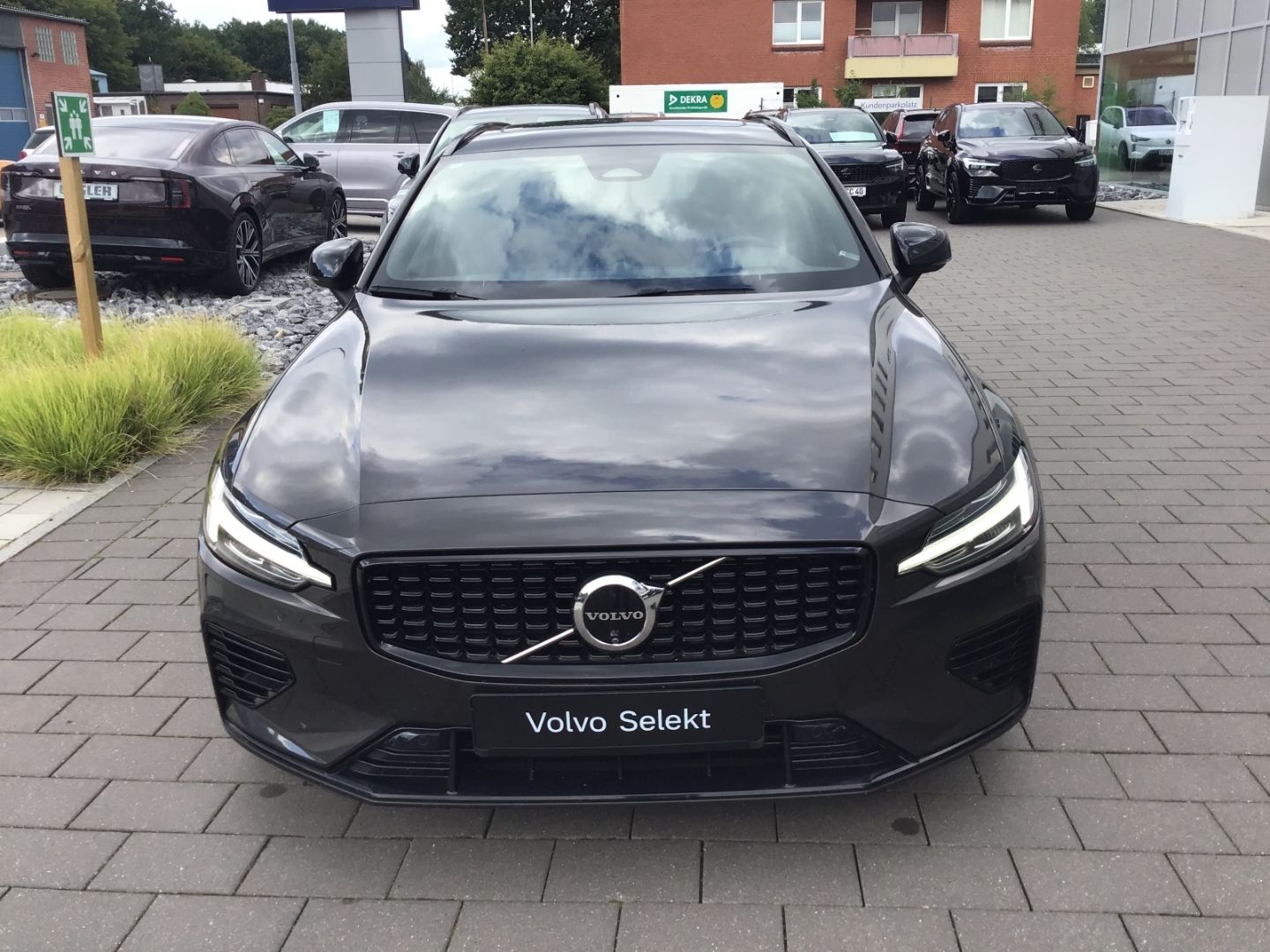 Volvo V60 T8 Ultimate Dark Recharge AWD 360° Cam imagem 3