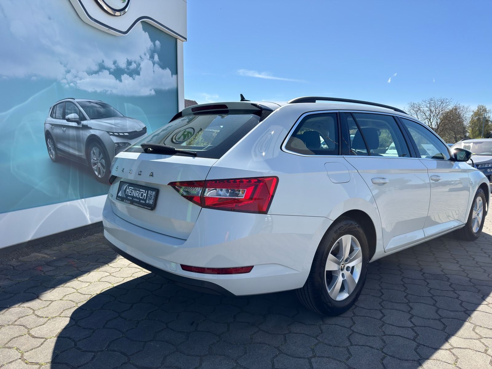 Fahrzeugabbildung SKODA Superb Combi 2.0 TDI 6-Gang*LED*PDC*SmartLink