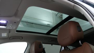 Skoda Superb Combi 2.0 TDI DSG 4x4 L&K PANO AHZV STHZ