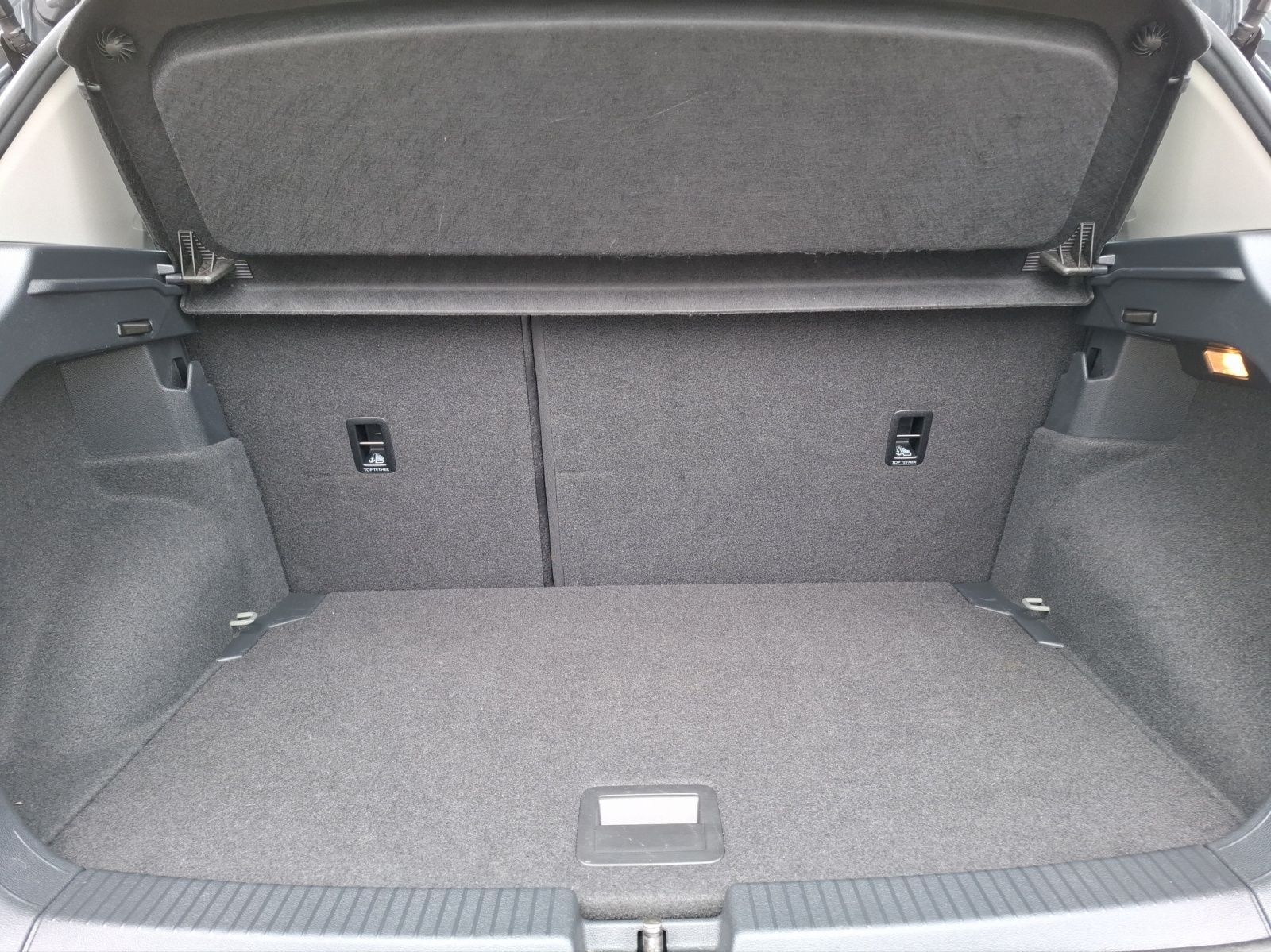 Fahrzeugabbildung Volkswagen T-Cross LED Navi ACC Kamera Park-Assist SH LM