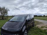 Hyundai STARIA 2.2 CRDi Prime 9-Sitzer Automatik 4WD... - Hyundai STARIA: Von Privat