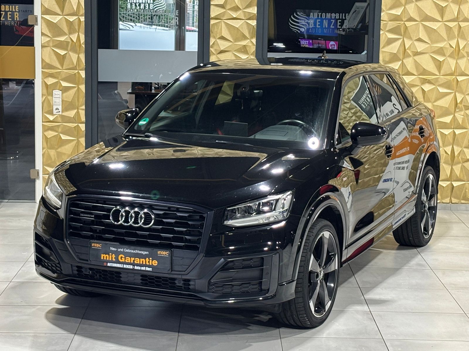 Fahrzeugabbildung Audi Q2 quattro sport/S-LINE/HEAD-UP/KAMERA/B&O