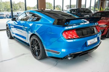 Ford Mustang - 4