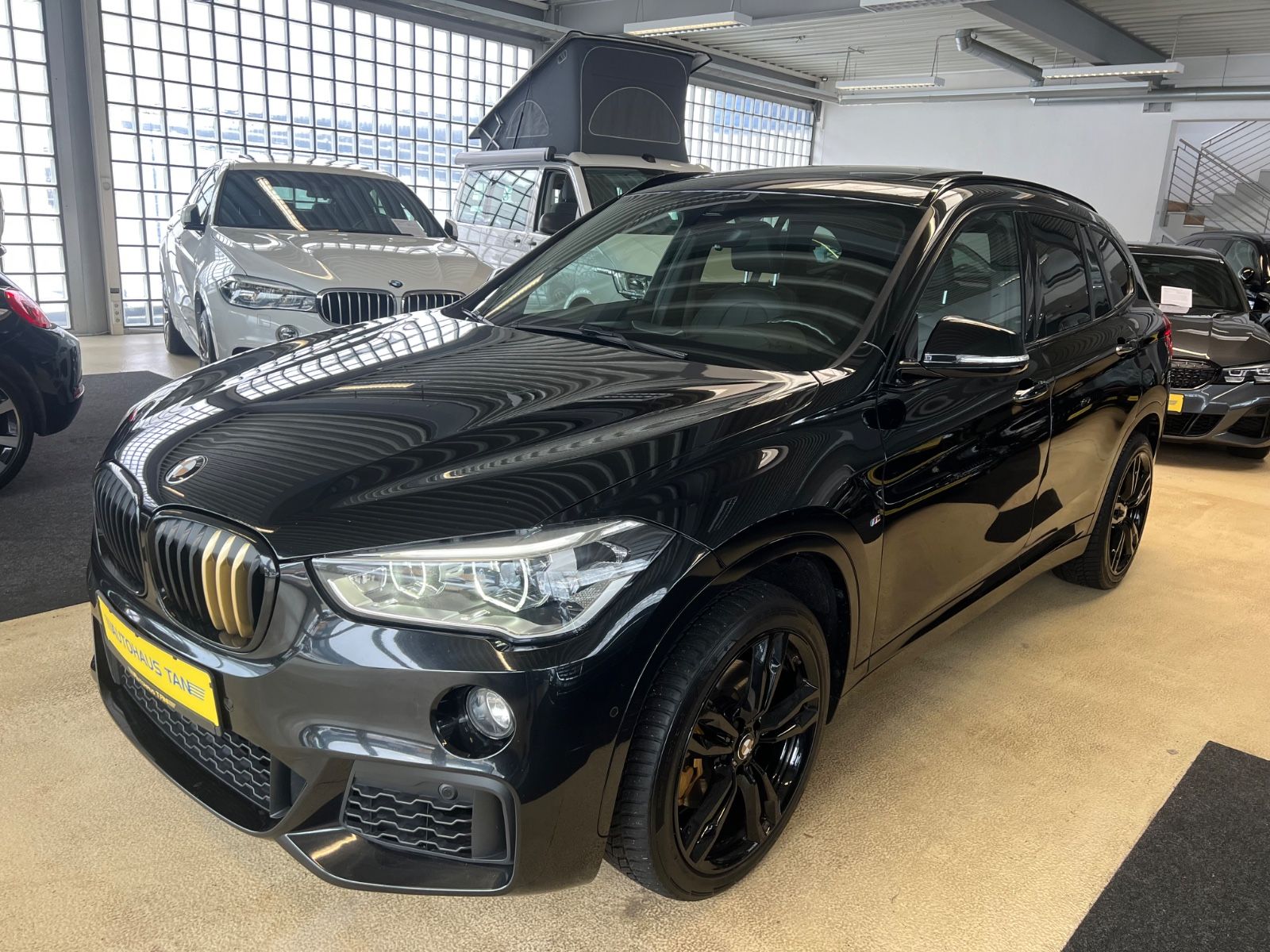 Fahrzeugabbildung BMW X1 xDrive 25 i M Sport *PANO*HEAD-UP*LED*MEMORY*