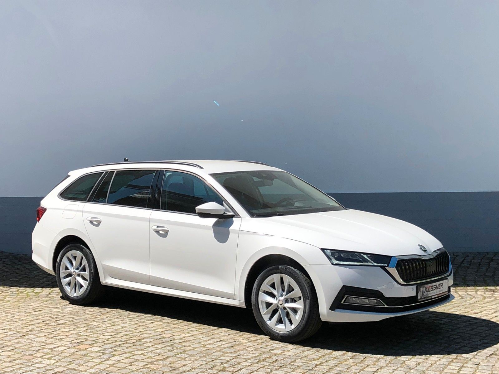 Fahrzeugabbildung SKODA Octavia Combi 1,5 TSI Style *Matrix-LED*Sitzhz .