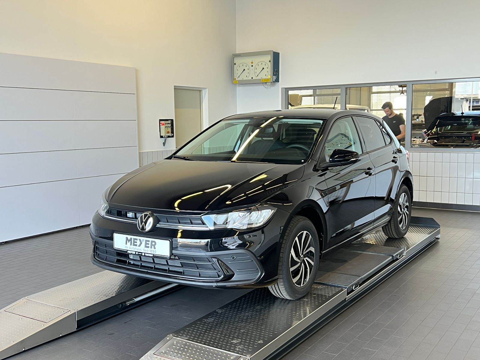 Fahrzeugabbildung Volkswagen Polo Life 1.0 TSI DSG *LED, ACC, Ready2Discover,