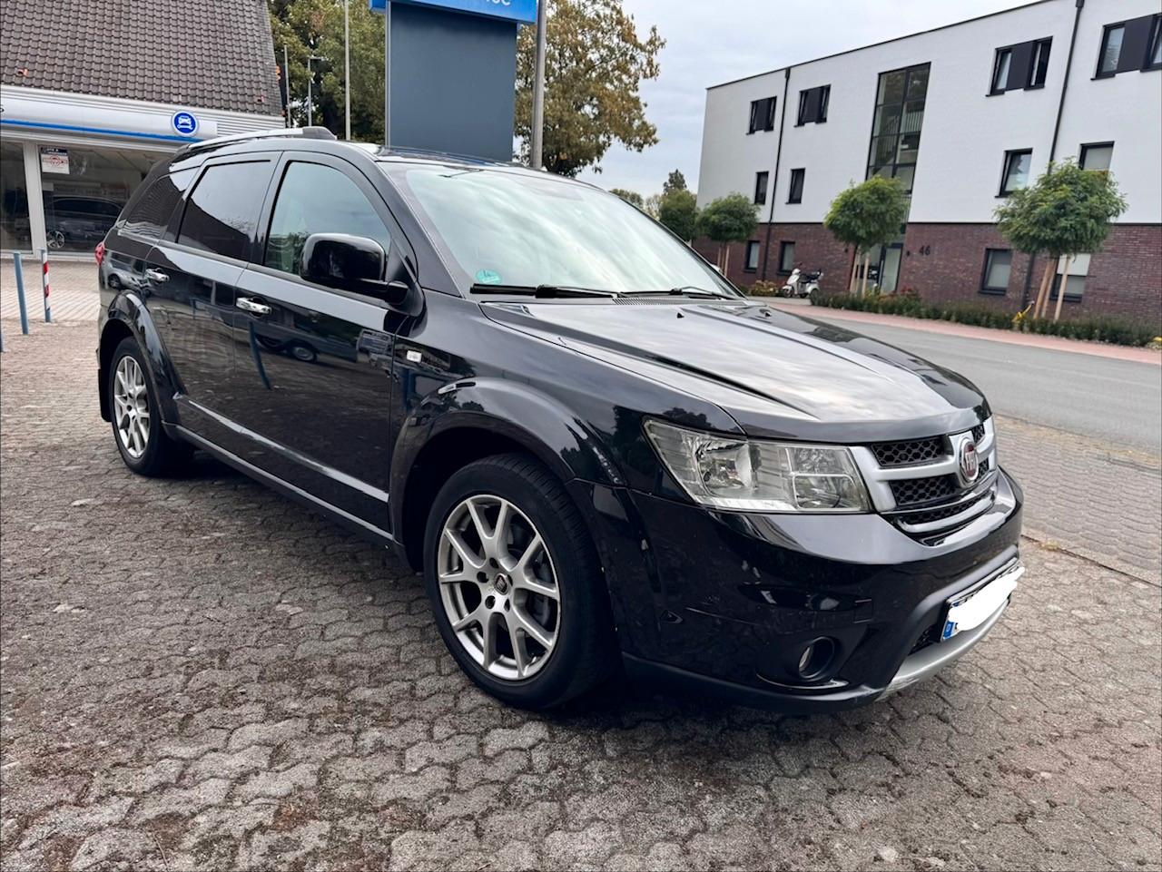Fiat Freemont Black Code