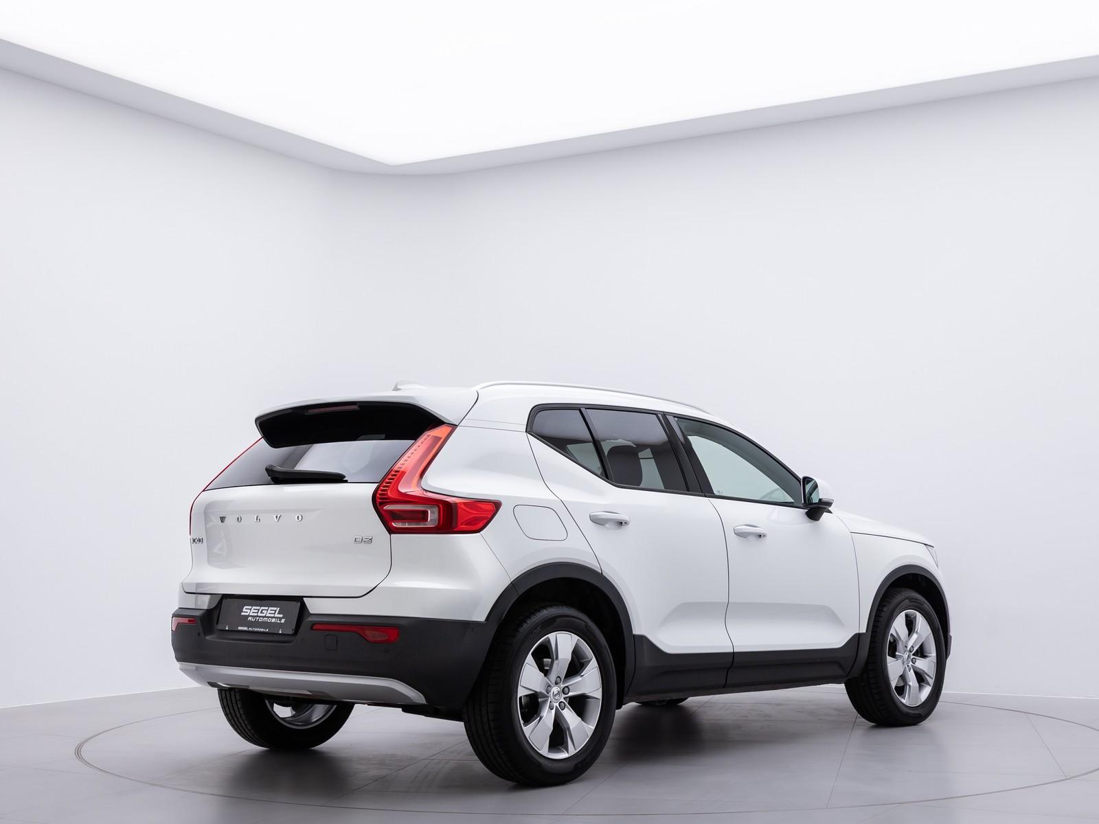 Volvo XC40 Momentum 2WD/LED/VIRTUAL/NAVI/STANHZ/PDC/