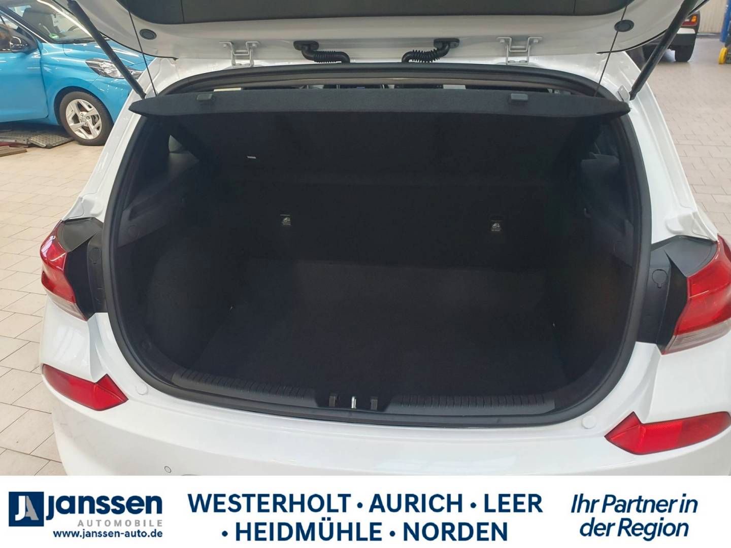 Fahrzeugabbildung Hyundai i30 Sonderkontingent Navigation