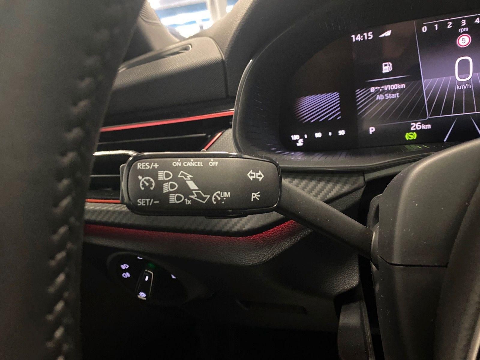 Fahrzeugabbildung SKODA Kamiq 1.5 TSI ACT DSG Monte Carlo+MATRIX+APP++++