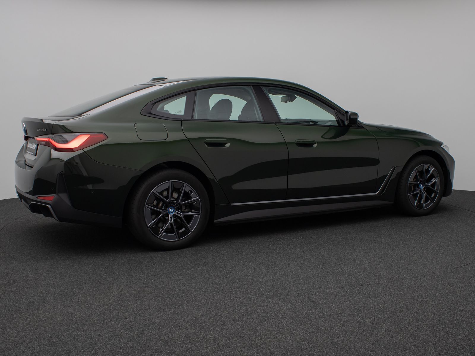 Fahrzeugabbildung BMW i4 eD40 Gran Coupè Kamera DAB HUD Alarm Komfort