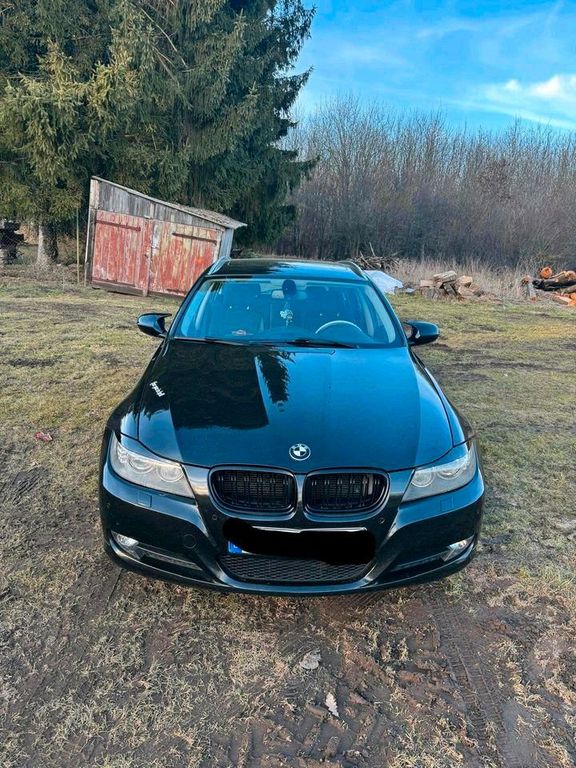 Image of BMW 320