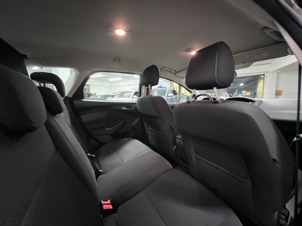 Ford FOCUS TURNIER BUSINESS/ 96.tKM/ GARANTIE/ NAVI/ Ford FOCUS TURNIER BUSINESS/ 96.tKM/ GARANTIE/ NAVI/