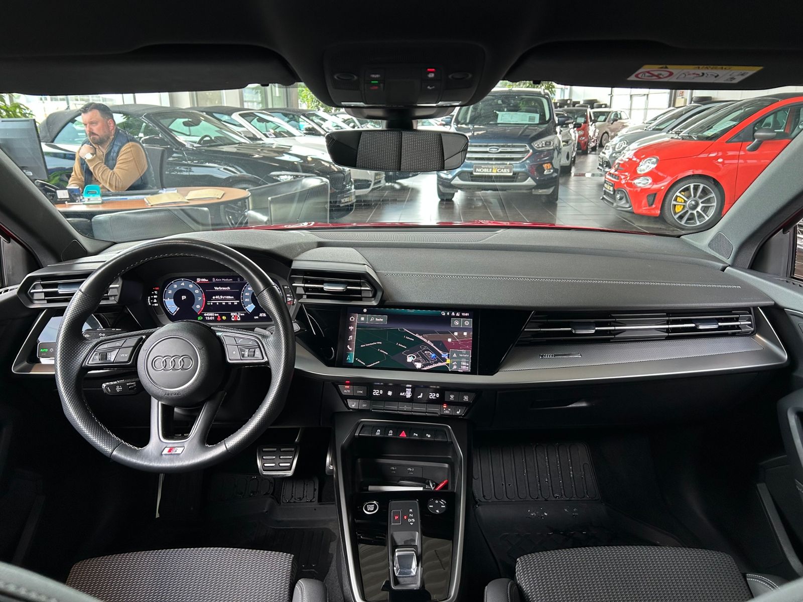 Fahrzeugabbildung Audi A3 Sportback  35 TFSI S line AHK LED NAVI