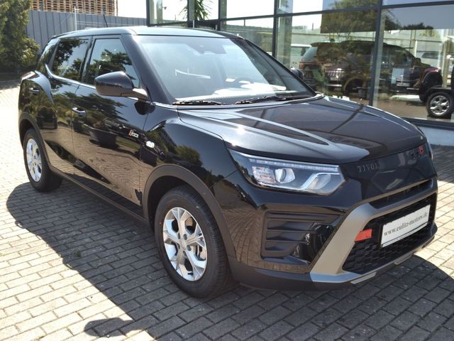 KGM Tivoli Nomad 1.5 inkl. Navi Black Metallic