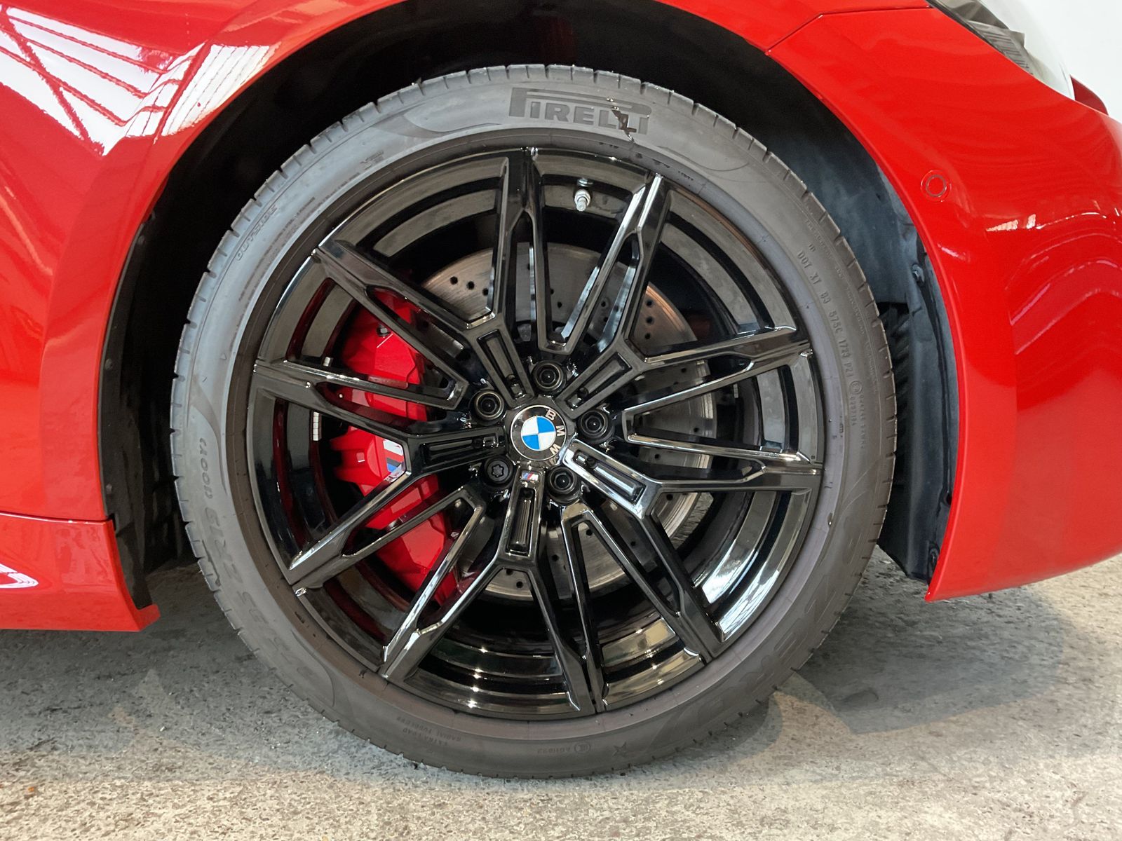 Fahrzeugabbildung BMW M2 Coupé | M Carbondach | HK Surround System | M