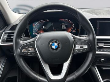 BMW 320 Gran Turismo - 12