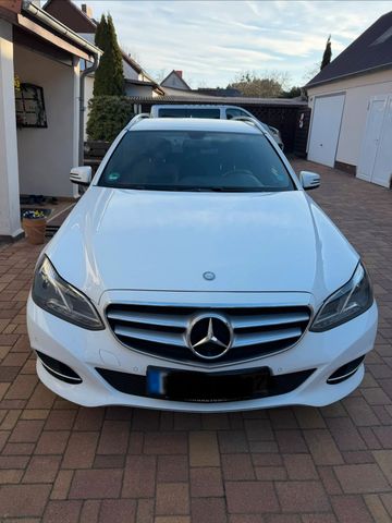 MERCEDES-BENZ Mercedes Benz E Klasse 220 Bluetec