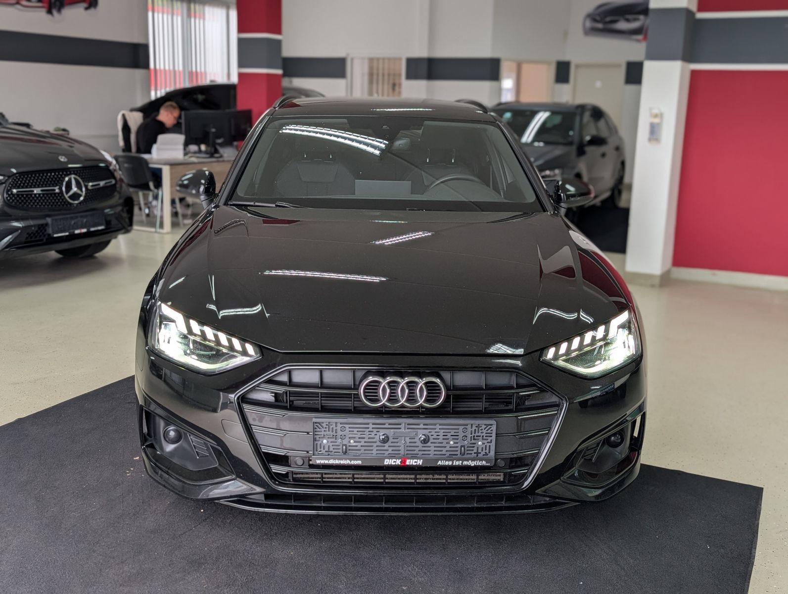 Fahrzeugabbildung Audi A4 40 TFSI advanced SPORT-DINAMICA APS MATRIX