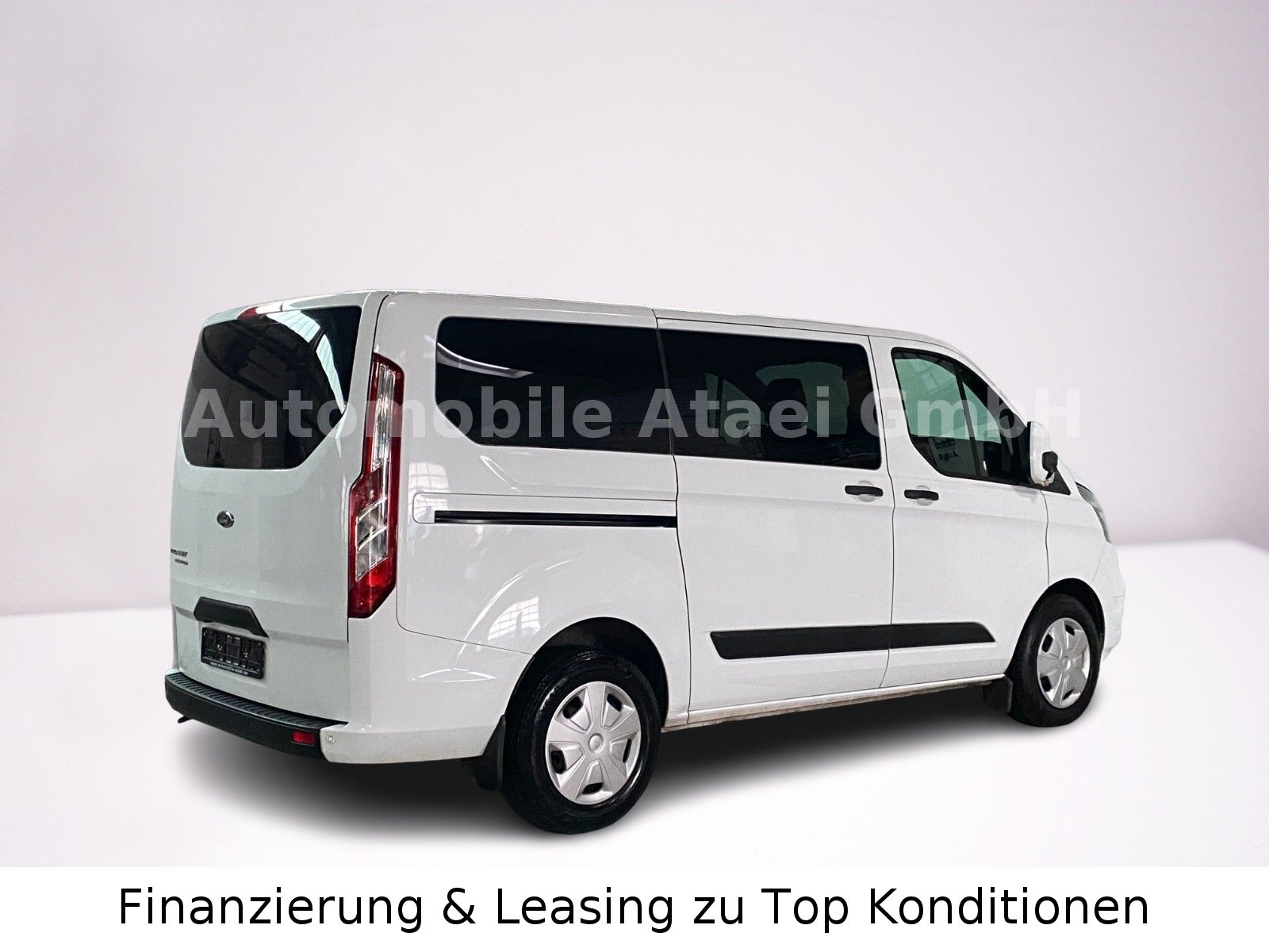 Fahrzeugabbildung Ford Transit Custom 340 L1H1 *8-Sitzer* NAVI (0657)