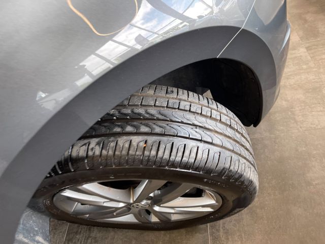 Volkswagen Touran Sound BMTStart-Stopp *ACC*NAVI*TEMPOMAT*