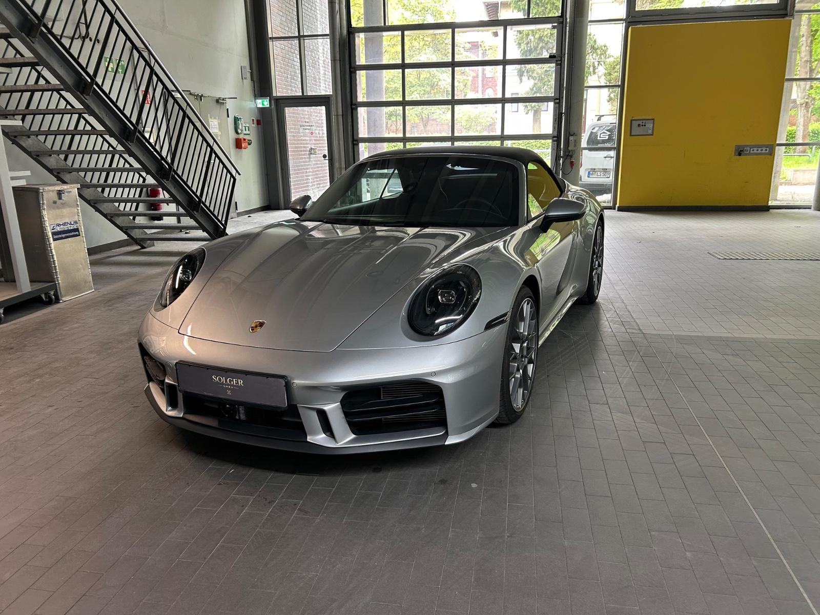 Porsche 911 Carrera Cabriolet