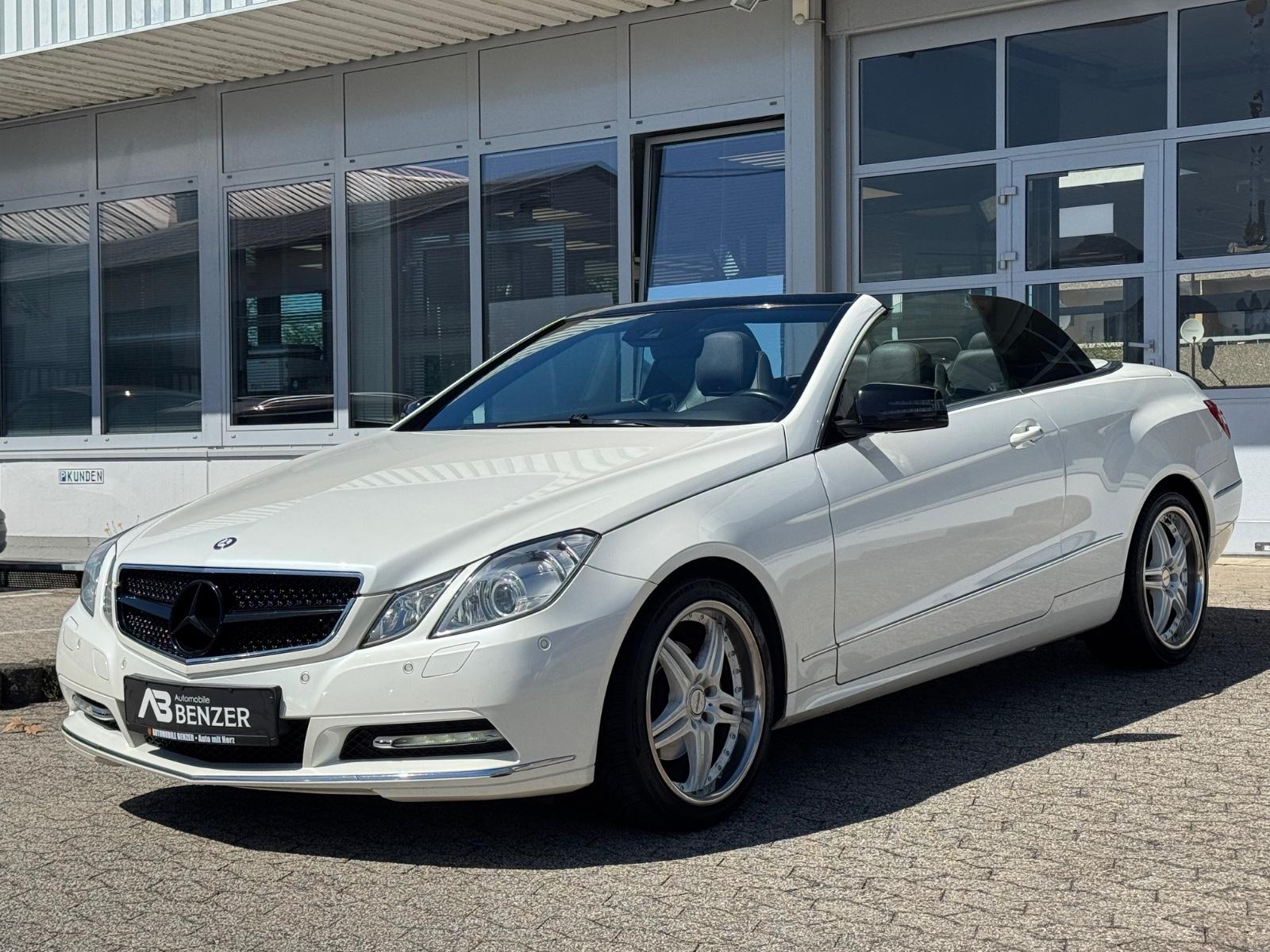 Mercedes-Benz E 200 Cabrio/Leder/Xenon/PDC/SHZ/Navi/TÜV 12.27/