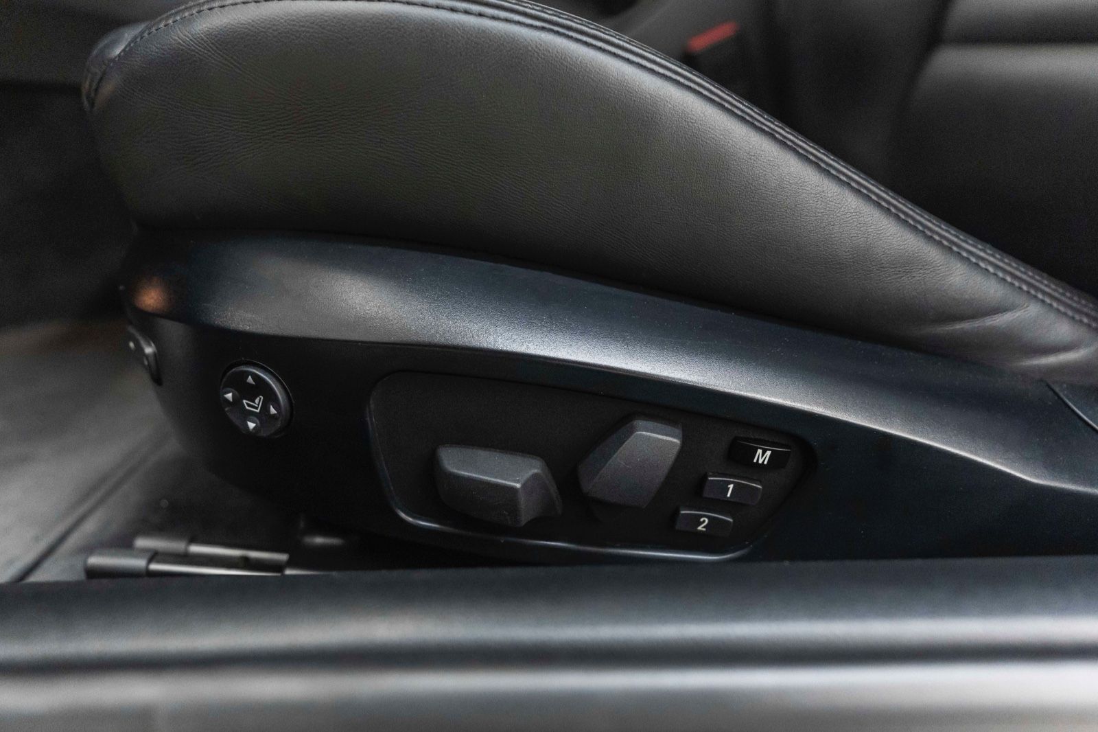 Fahrzeugabbildung BMW M3 Coupé Competition Paket CARBON AUDIO PDC NAV