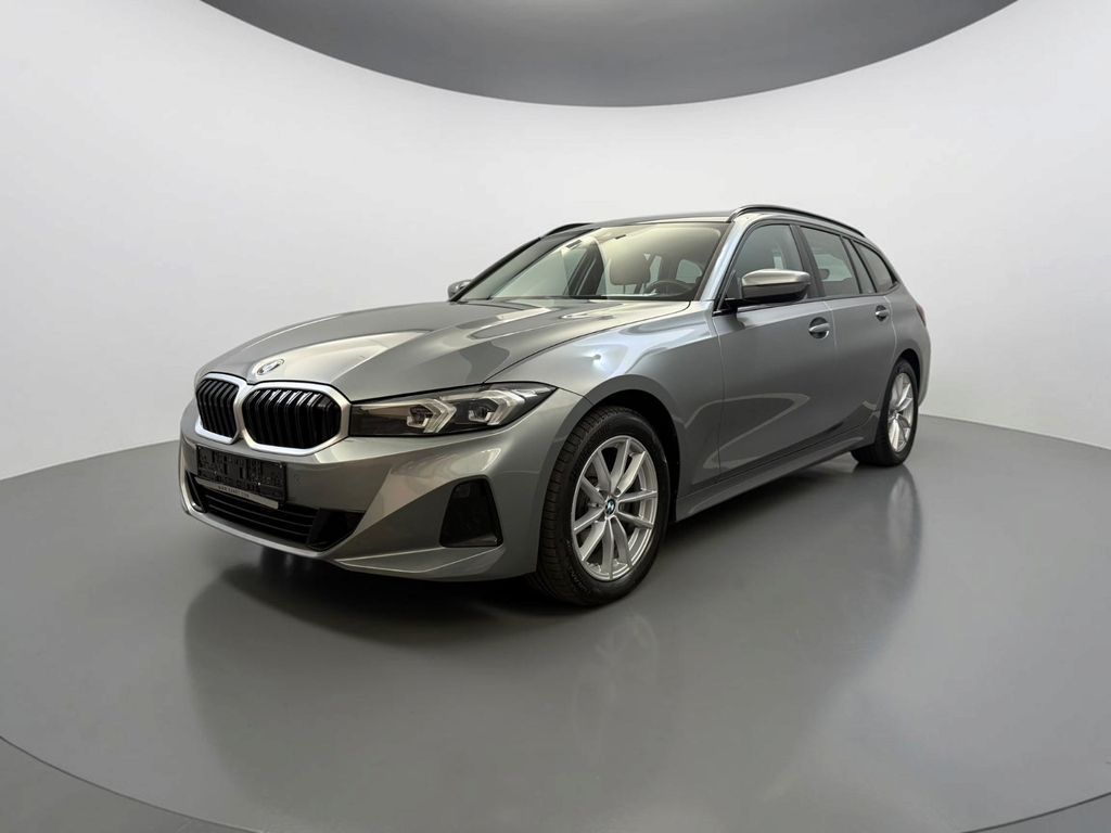 Image of BMW 320