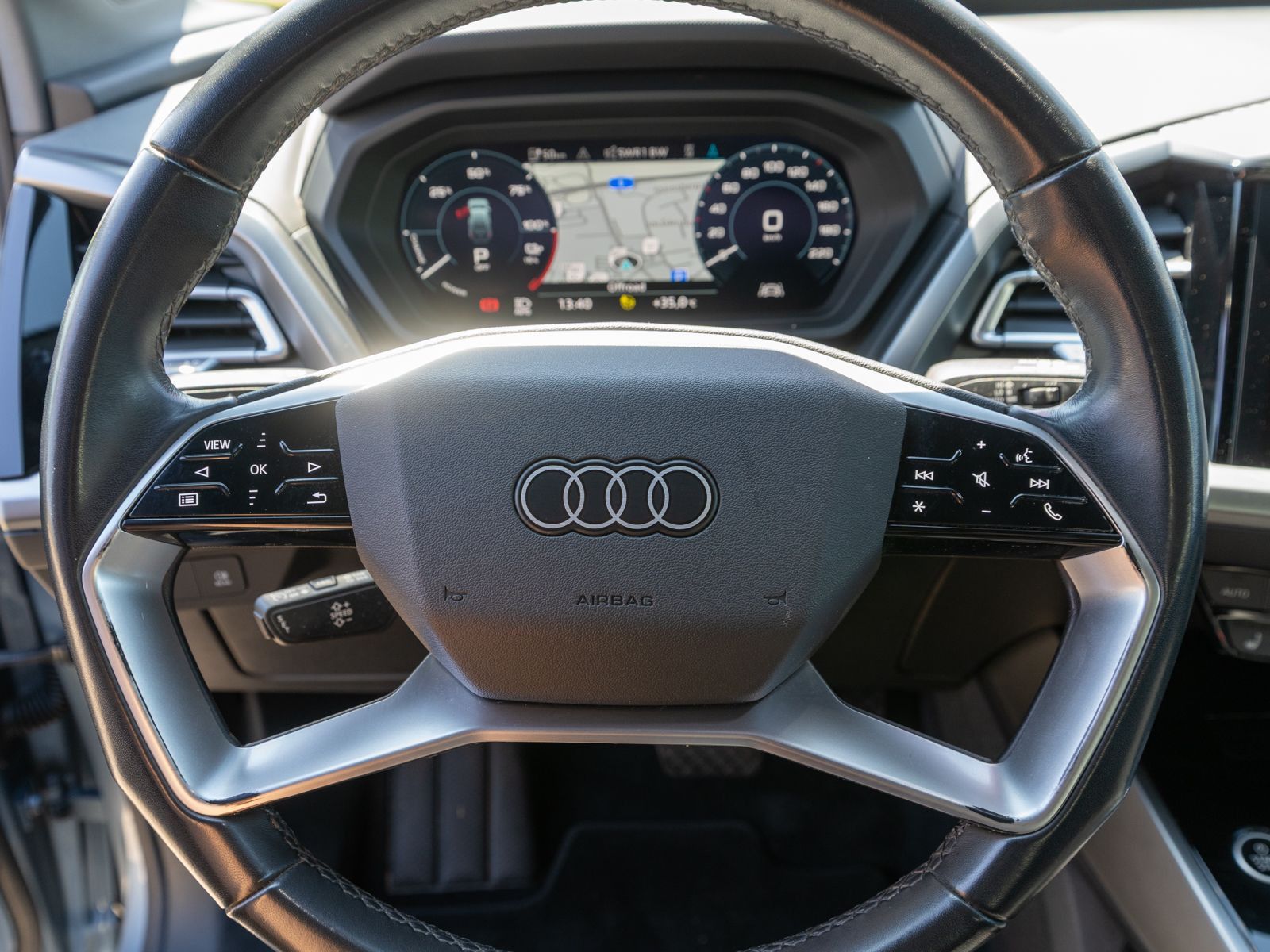 Audi Q4 45 e-tron quattro LED Navi PDC SHZ GRA VC foto 18
