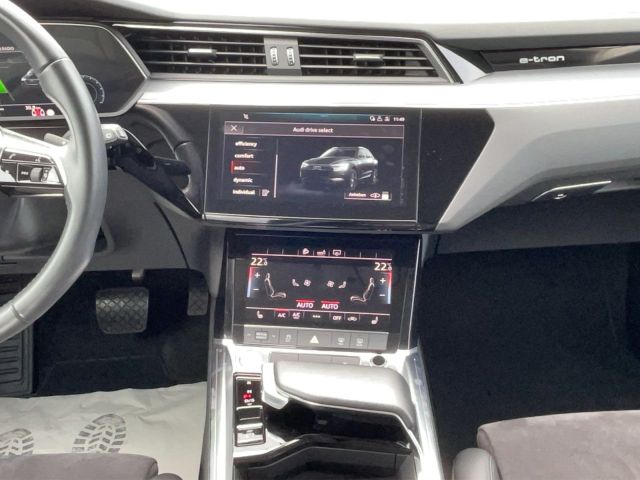 e-tron 55 quattro Bluetooth Navi LED Klima