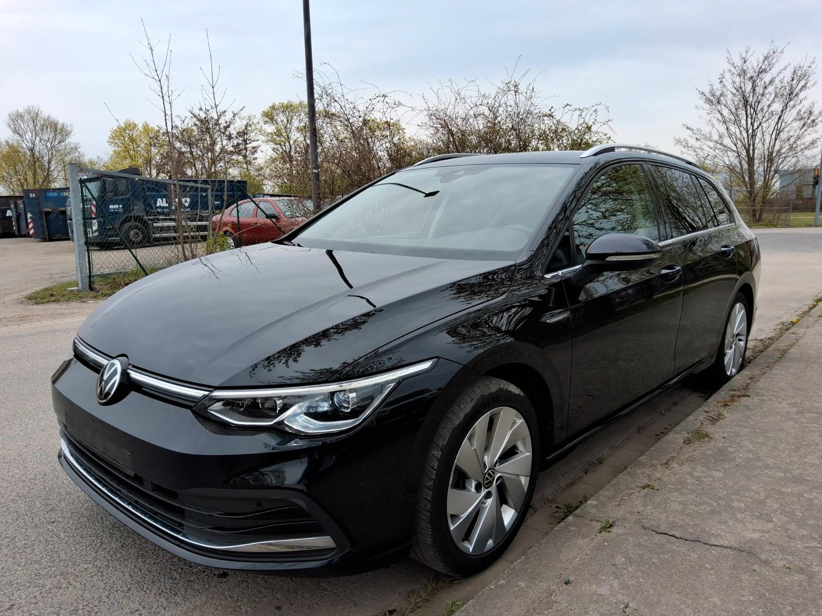 Volkswagen VOLKSWAGEN/Golf 2.0/NAVI/AHK/SHZ/CAM/STYLE