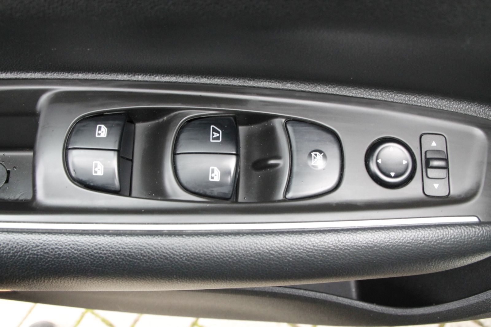Fahrzeugabbildung Renault Koleos Life 4x4