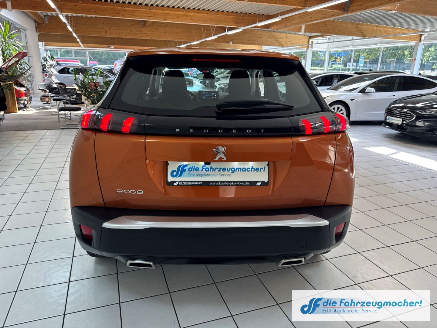 Fahrzeugabbildung Peugeot 2008 Active Pack 1.2 PureTech 130 LED Apple CarP
