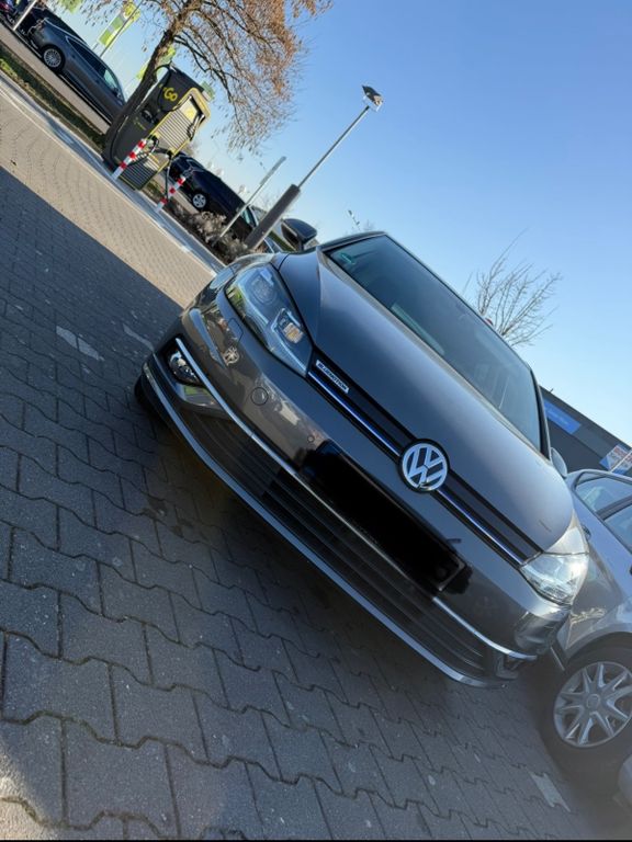 Image of Volkswagen Golf