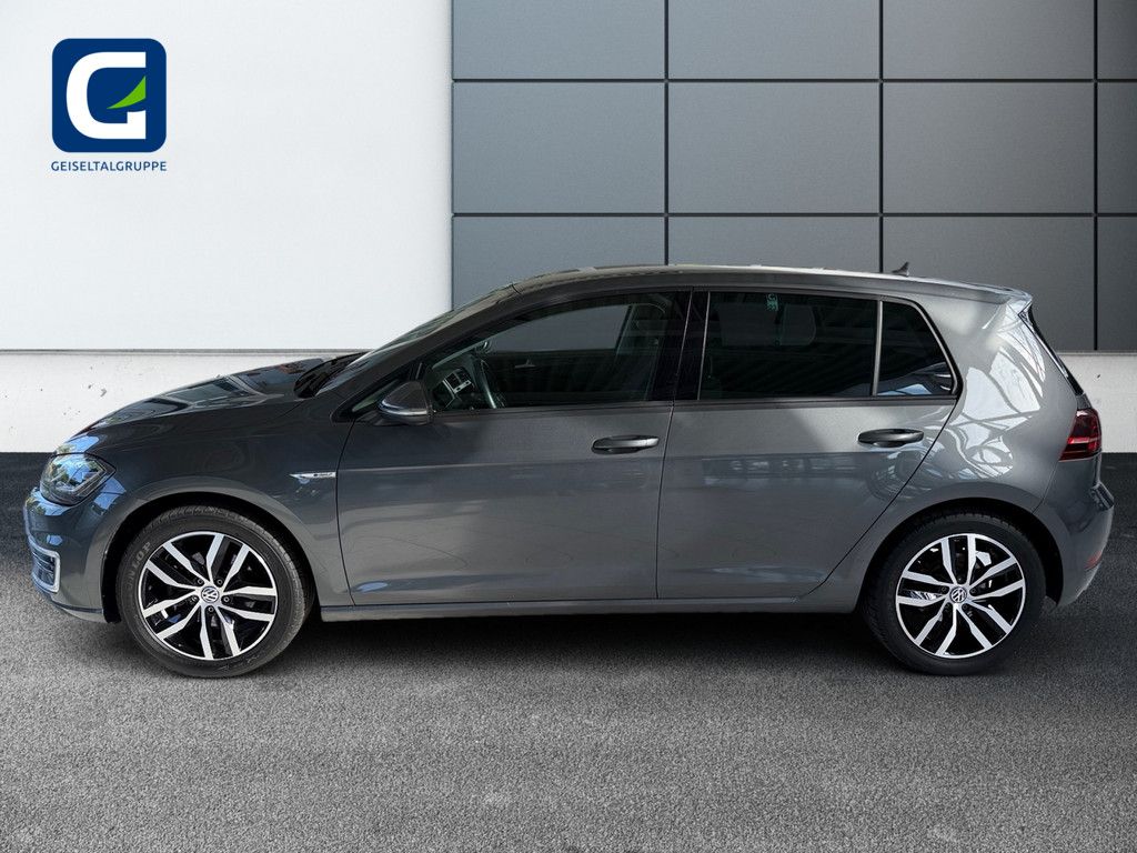 Golf VII e-Golf *LED*ACTIVE INFO*NAVI*PDC*BATTER