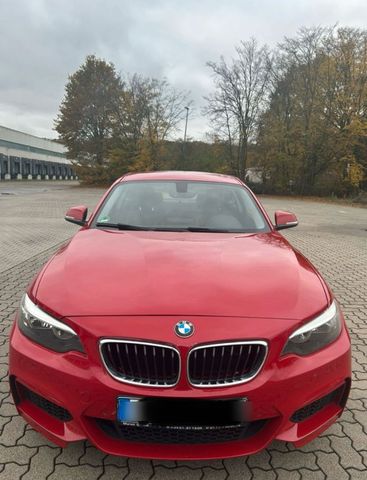 BMW 220i Coupé rot