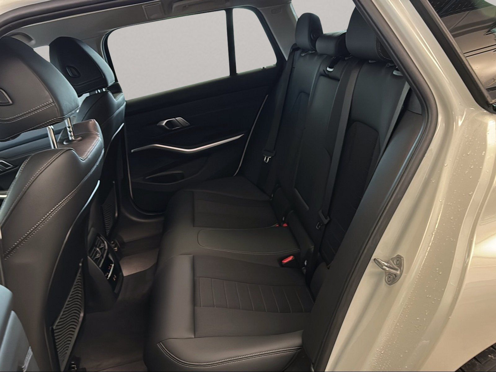 BMW 318i Touring Navi AHK PDC Sportsitze foto 7